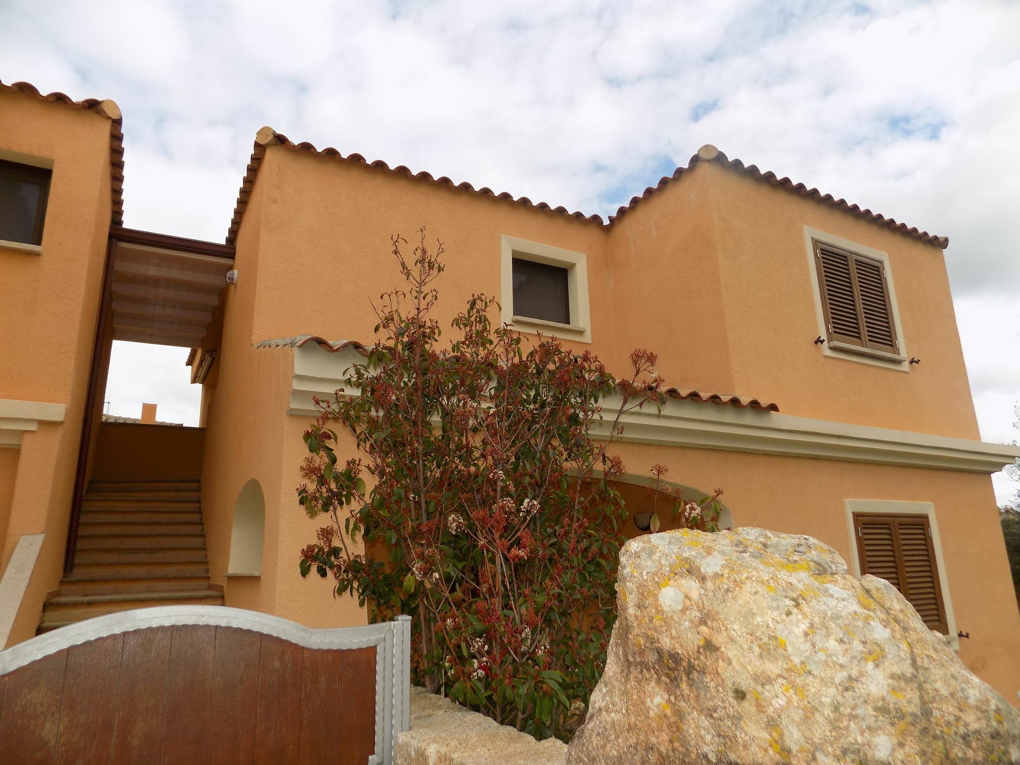 Aria Di Vacanza - Gelsi Olbia Kültér fotó